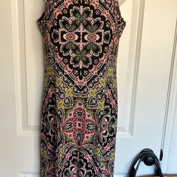 London Times size 4 maxi dress in fabulous fun pink back green and white print. - Picture 3 of 16
